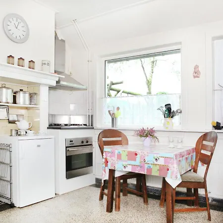 בית נופש Detached Farmhouse With Play Loft *