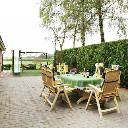 Detached Farmhouse With Play Loft *