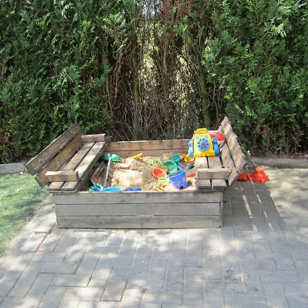 Detached Farmhouse With Play Loft בית נופש Neede