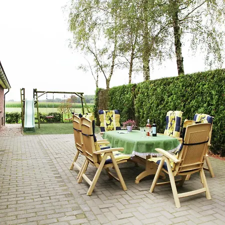 Detached Farmhouse With Play Loft *